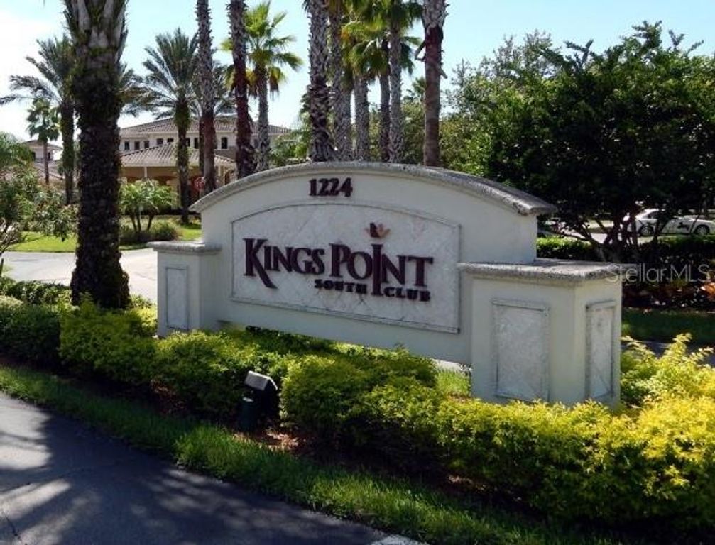 Image 31 of property listing at 101 CAMBRIDGE TRL 205, Sun City Center, FL 33573
