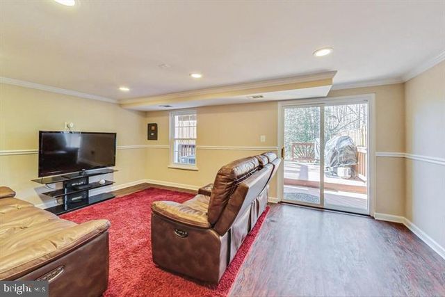 6415 OLD SCOTTS CT, Springfield, VA 22152