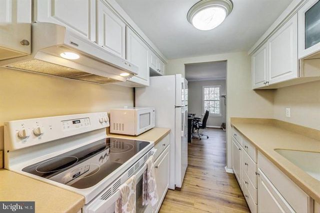 6415 OLD SCOTTS CT, Springfield, VA 22152