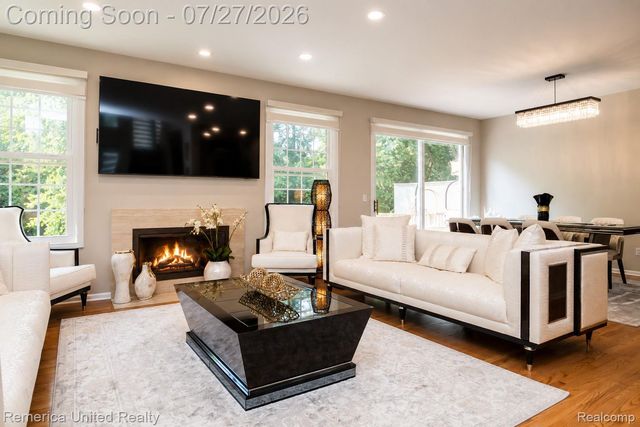 7112 Winding Brook Court 30, West Bloomfield Charter Township, MI 48322