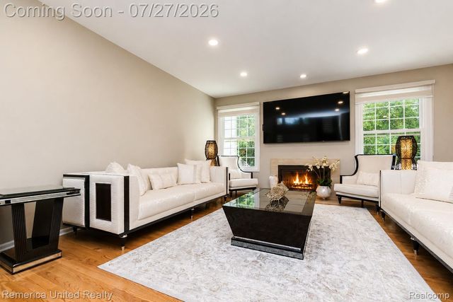 7112 Winding Brook Court 30, West Bloomfield Charter Township, MI 48322