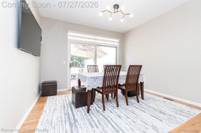 7112 Winding Brook Court 30, West Bloomfield Charter Township, MI 48322