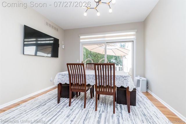 7112 Winding Brook Court 30, West Bloomfield Charter Township, MI 48322
