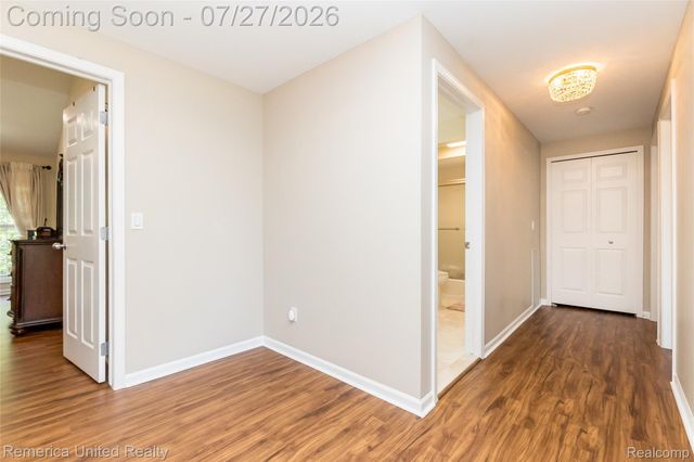 7112 Winding Brook Court 30, West Bloomfield Charter Township, MI 48322
