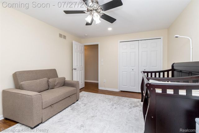 7112 Winding Brook Court 30, West Bloomfield Charter Township, MI 48322