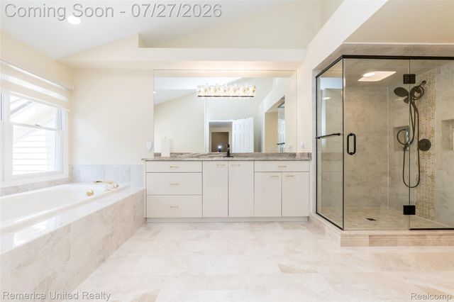 7112 Winding Brook Court 30, West Bloomfield Charter Township, MI 48322