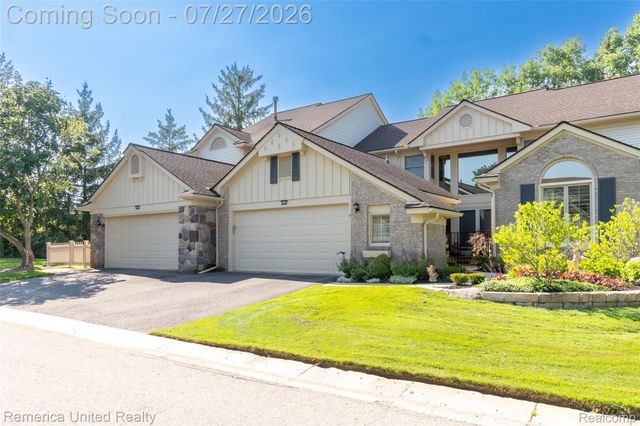 7112 Winding Brook Court 30, West Bloomfield Charter Township, MI 48322