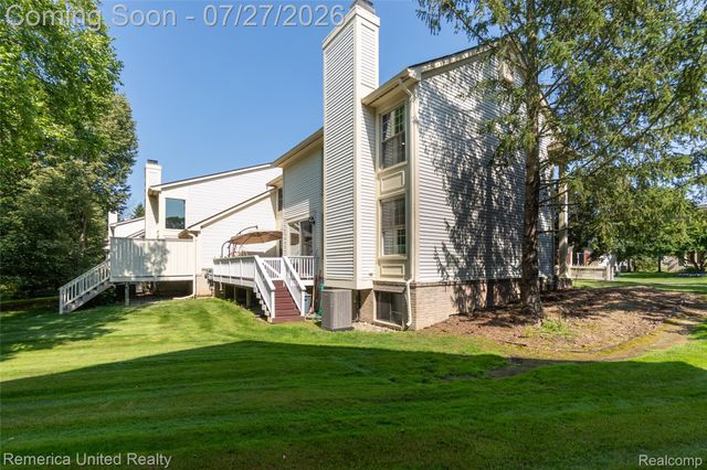 7112 Winding Brook Court 30, West Bloomfield Charter Township, MI 48322