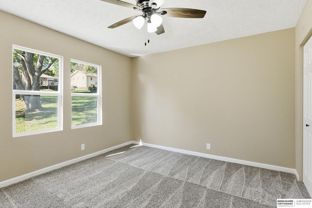 2012 Benson Gardens Boulevard, Omaha, NE 68134