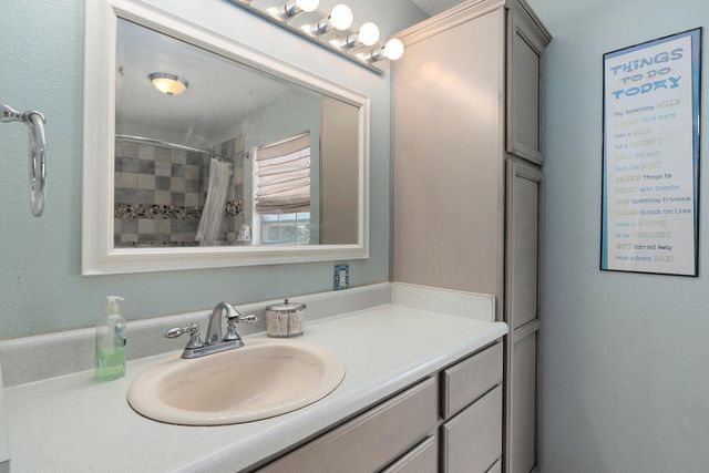 6716 Carney Avenue NW, Albuquerque, NM 87120