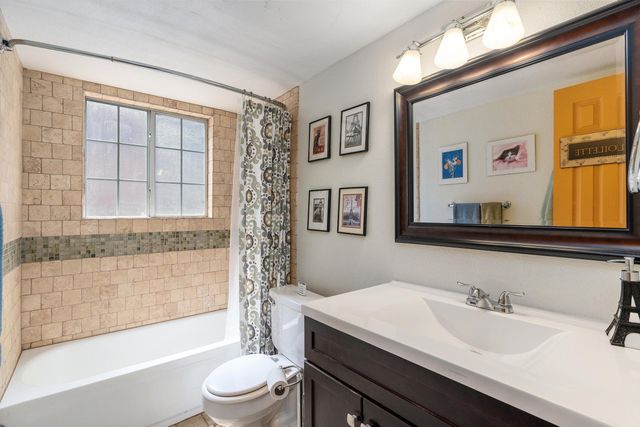 6716 Carney Avenue NW, Albuquerque, NM 87120