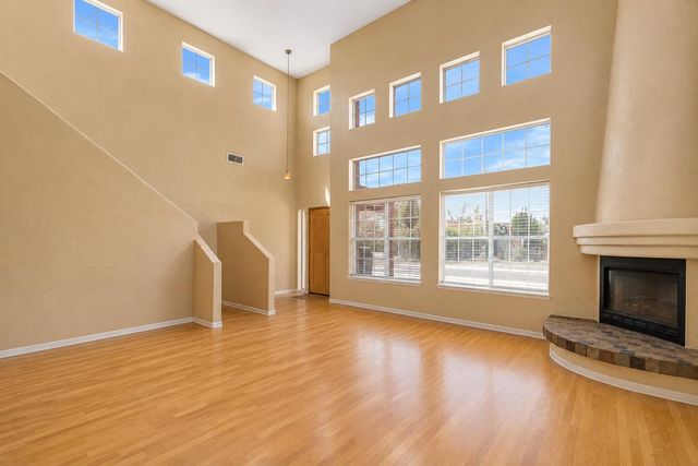6716 Carney Avenue NW, Albuquerque, NM 87120