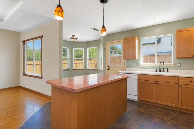 6716 Carney Avenue NW, Albuquerque, NM 87120