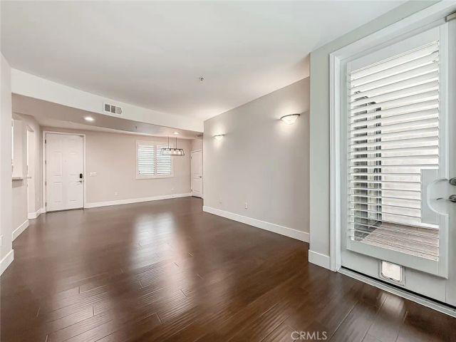 4724 Kester 109, Sherman Oaks, CA 91403