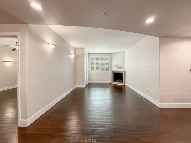 4724 Kester 109, Sherman Oaks, CA 91403