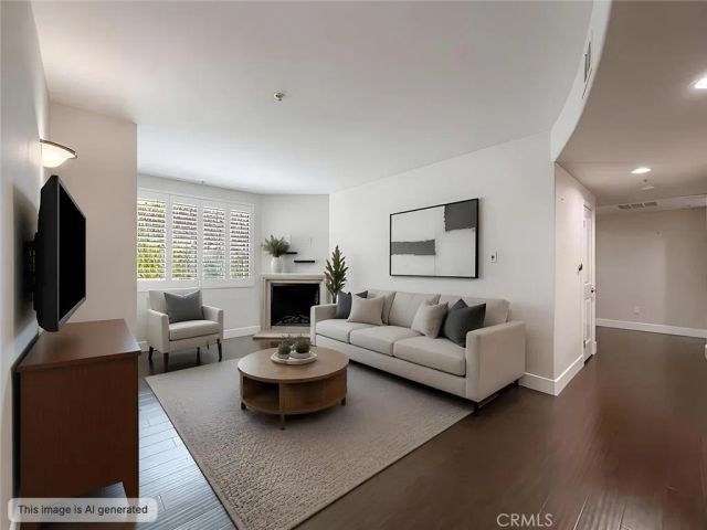 4724 Kester 109, Sherman Oaks, CA 91403