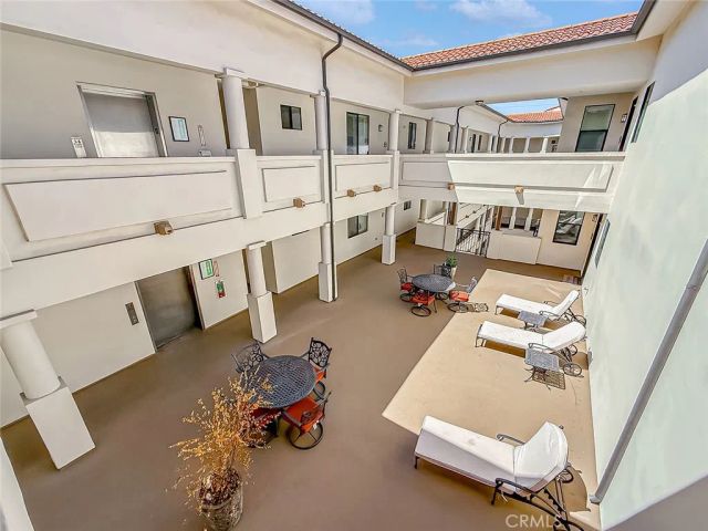 4724 Kester 109, Sherman Oaks, CA 91403