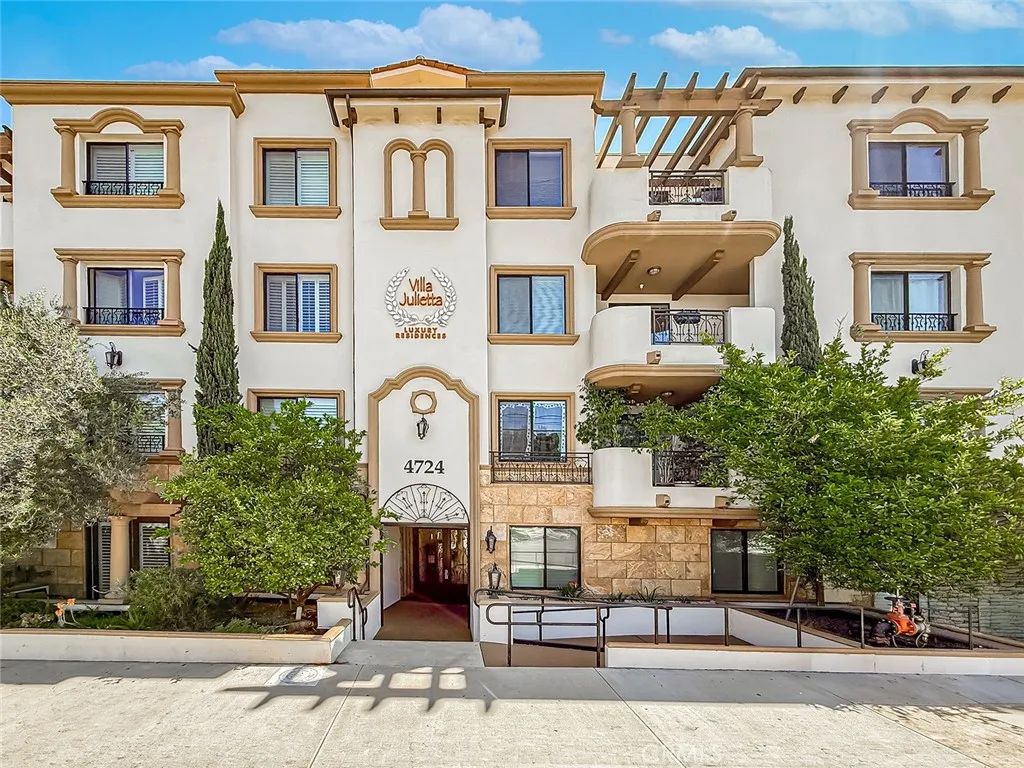 4724 Kester 109, Sherman Oaks, CA 91403