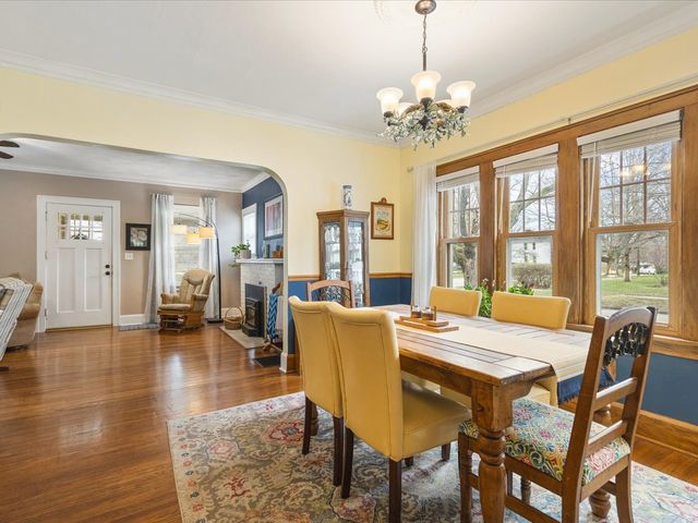 302 N Rockford Avenue, Rockford, IL 61107