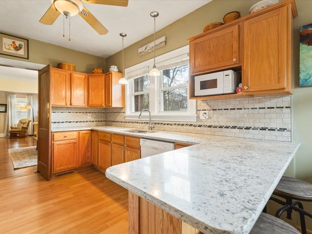 302 N Rockford Avenue, Rockford, IL 61107