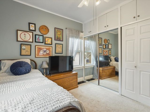 302 N Rockford Avenue, Rockford, IL 61107