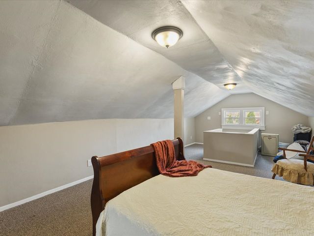 302 N Rockford Avenue, Rockford, IL 61107