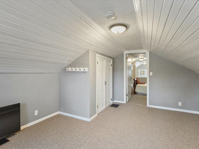 302 N Rockford Avenue, Rockford, IL 61107