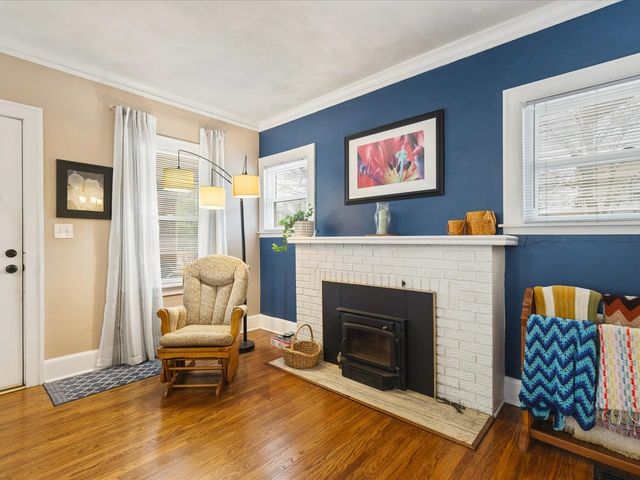 302 N Rockford Avenue, Rockford, IL 61107