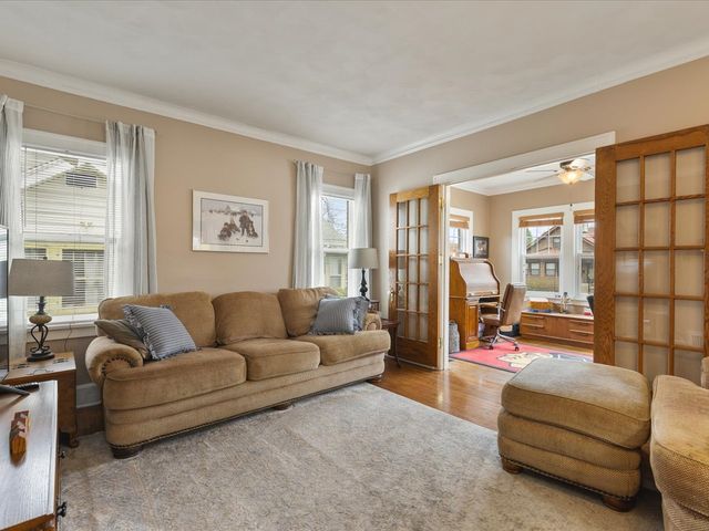 302 N Rockford Avenue, Rockford, IL 61107