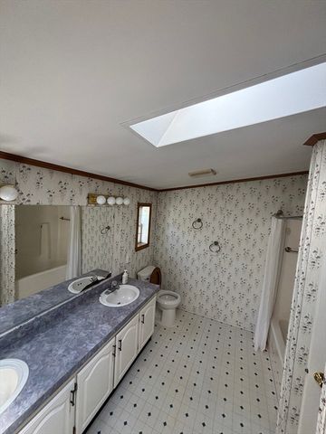637 South Washington St 44, North Attleboro, MA 02760
