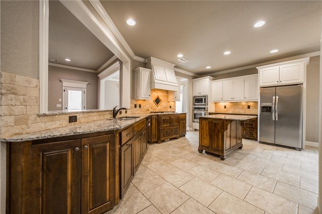 6101 Woodbine Drive, Rogers, AR 72758