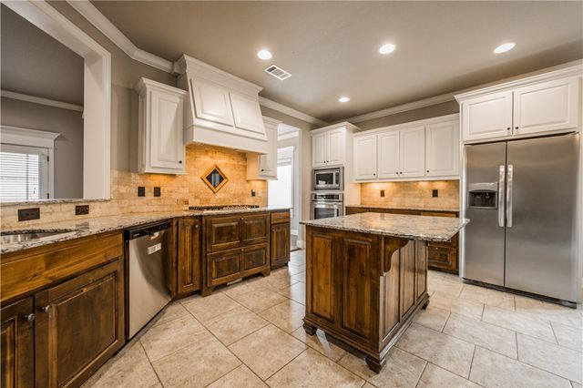 6101 Woodbine Drive, Rogers, AR 72758