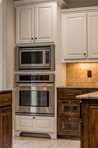 6101 Woodbine Drive, Rogers, AR 72758