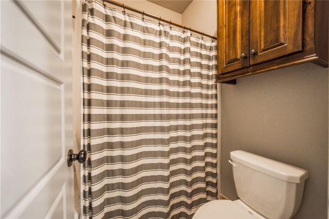 6101 Woodbine Drive, Rogers, AR 72758