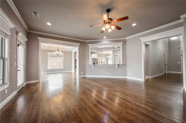 6101 Woodbine Drive, Rogers, AR 72758