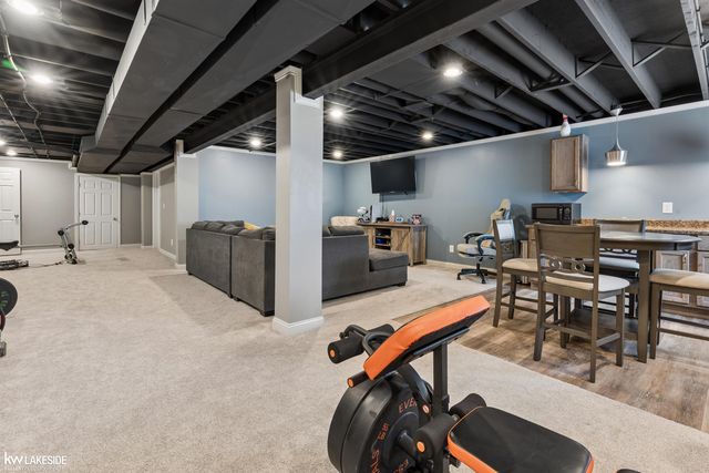 18202 Tiger Drive, Macomb, MI 48042