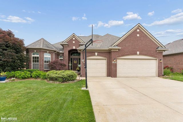 18202 Tiger Drive, Macomb, MI 48042