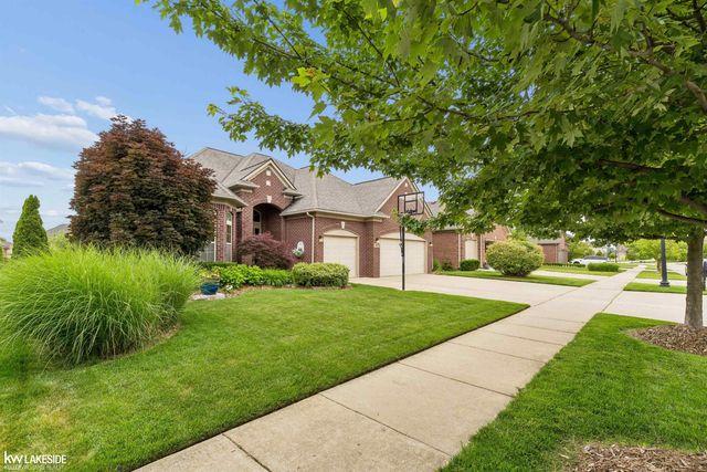 18202 Tiger Drive, Macomb, MI 48042
