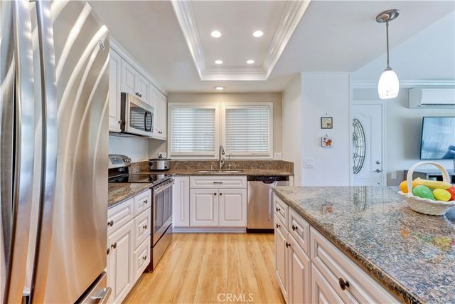 2045 Via Mariposa E Q, Laguna Woods, CA 92637