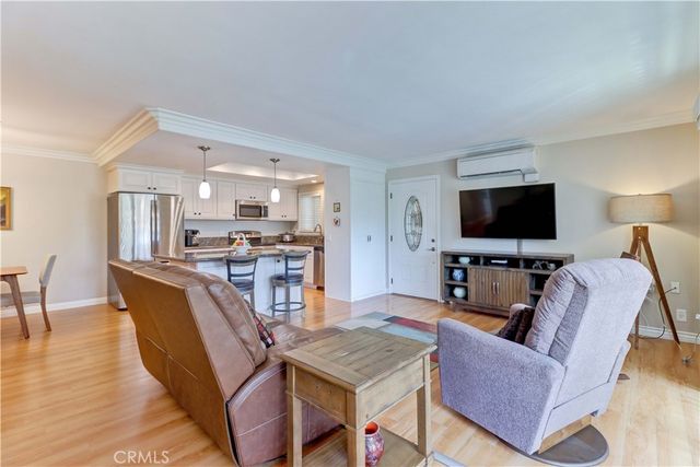 2045 Via Mariposa E Q, Laguna Woods, CA 92637