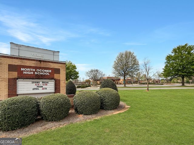 1100 Brookshire Court, Bogart, GA 30622