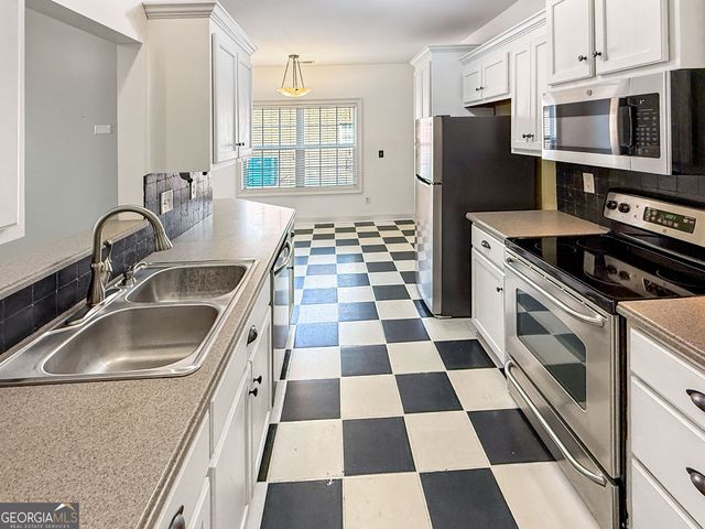 1100 Brookshire Court, Bogart, GA 30622