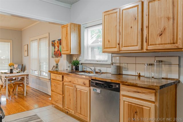 1247 N Boston Avenue, Tulsa, OK 74106