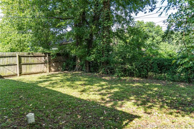 1247 N Boston Avenue, Tulsa, OK 74106