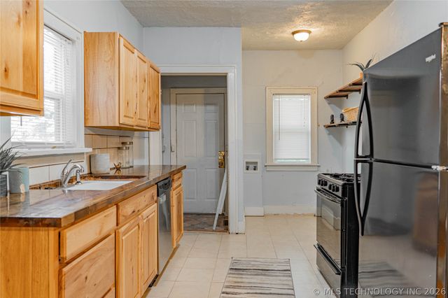 1247 N Boston Avenue, Tulsa, OK 74106