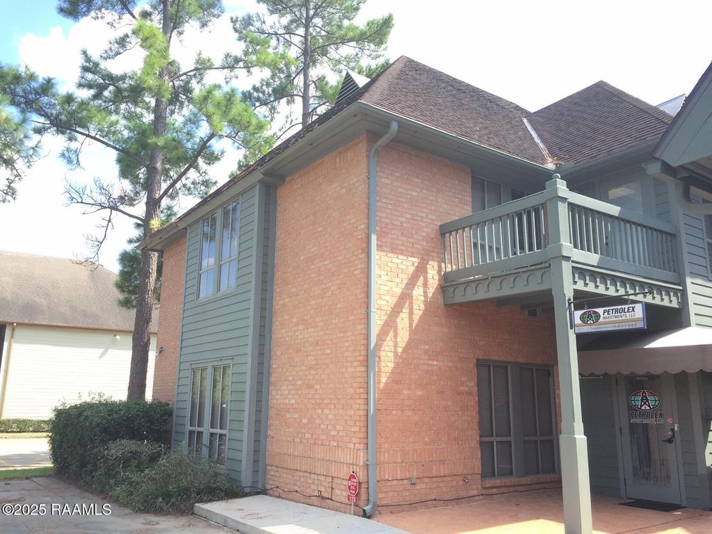 123 Ridgeway Drive B, Lafayette, LA 70503