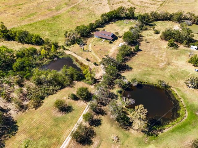 2473 Vz County Road 2621, Wills Point, TX 75169