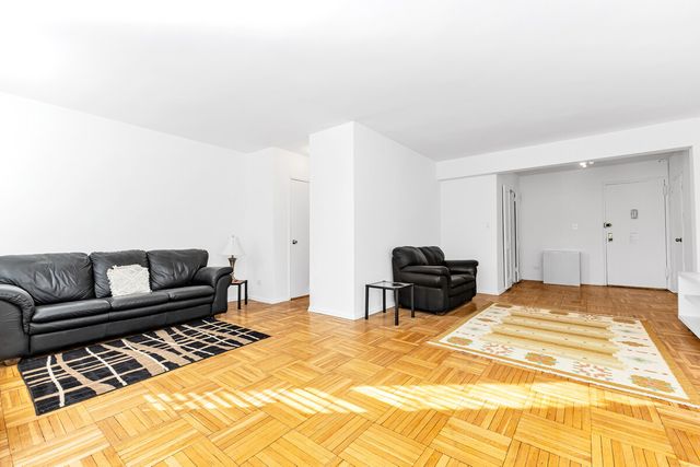 10025 Queens Blvd Apt 2B, New York City, NY 11375