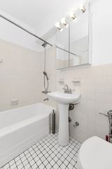 10025 Queens Blvd Apt 2B, New York City, NY 11375