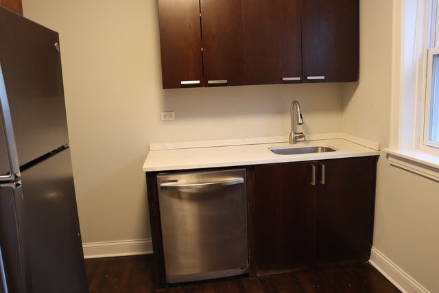 6505 N Bell Avenue, Chicago, IL 60645